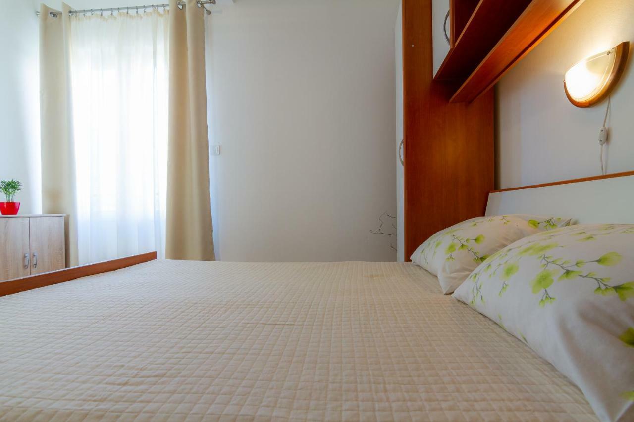 Apartments & Rooms Sanja Раб Экстерьер фото